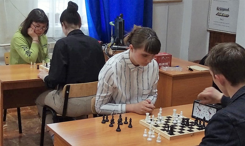 Блицтурнир по шахматам в Рубцовском педагогическом колледже